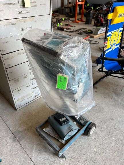 Tektronix 465 Oscilloscope with Cart and Accessories