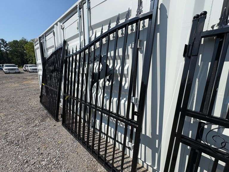 2025 Miva Unused Decorated Entrance Gates