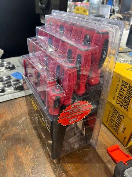New 30 Piece Screwdriver Set with Rack