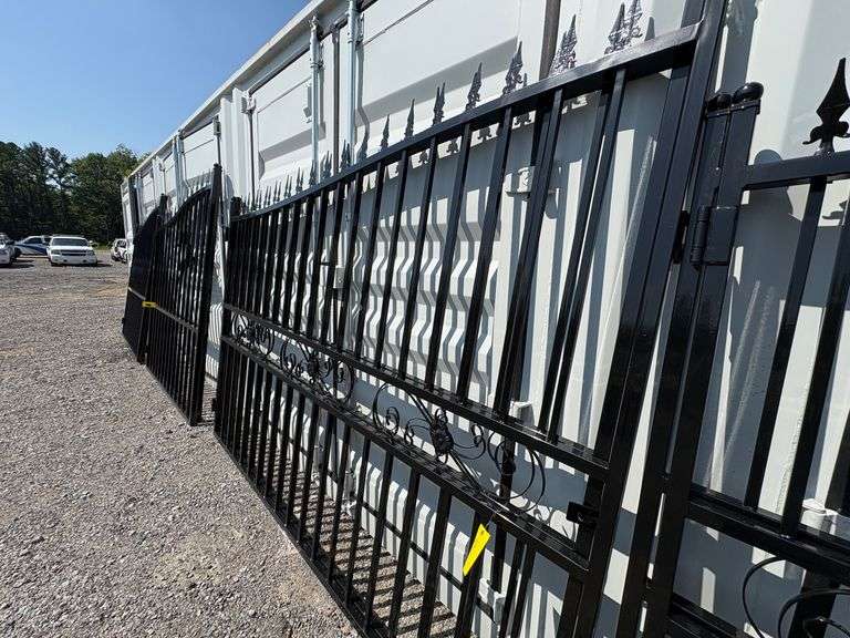 2025 Miva Unused Decorated Entrance Gates