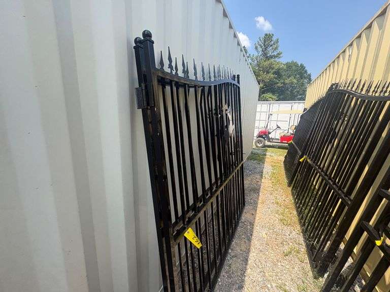2025 Miva Unused Decorated Entrance Gates