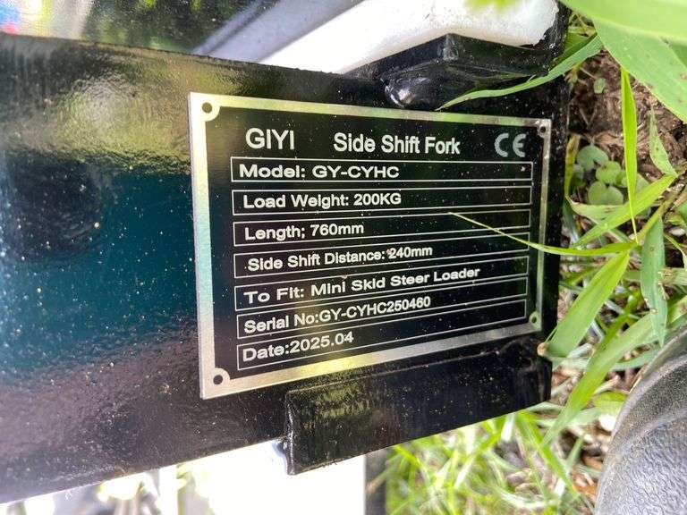 2025 GIYI Unused GY-CYHC Mini Skid Steer Side Shift Pallet Forks with 2'5" Forks