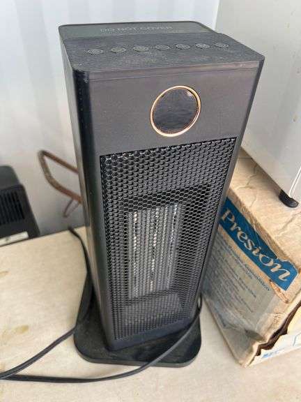Lot - Home Appliances - Heater, Toaster Oven, Pressure Cooker, Coffee Maker