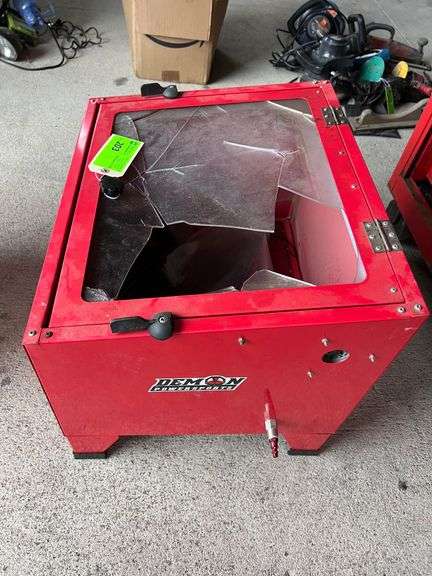 Blast Cabinet - Broken Glass