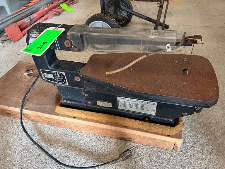 AMT 4600 Scroll Saw