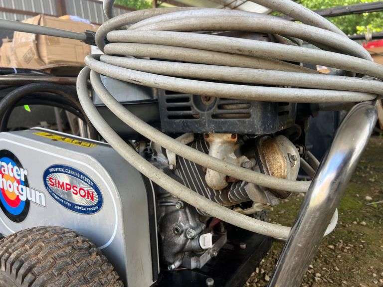 Simpson Water Shotgun Commercial 4 Cycle Gas Pressure Washer