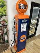 Gulf reproduction gas pump with glass globe
