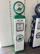 Sinclair Reproduction Gas Pump with glass globe