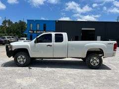 2009 Chevrolet Silverado 3500 4x4 Extended Cab Long Wheel Base