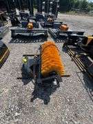 2025 GIYI Unused GY-QSJ Mini Skid Steer Sweeper