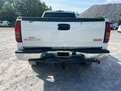 2006 GMC Sierra Pickup