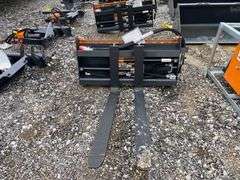 2025 Wolverine Unused PFA-11-3300G Skidsteer Hydraulic Adjustable Pallet Forks