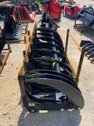 2025 GIYI Unused GY-CLG72C Skid Steer Curved Log Grabber