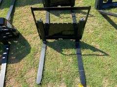 2025 GIYI Unused Mini Skid Steer Pallet Fork