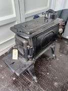 Vogelzang Boxwood Stove, Model BX26E