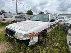 2007 Ford Crown Victoria - No Title, for Parts