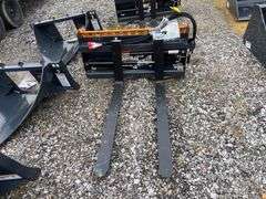 2025 Wolverine Unused PFA-11-3300G Skidsteer Hydraulic Adjustable Pallet Forks,