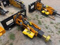 2025 GIYI Unused 680 Skidsteer Post Driver