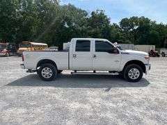 2013 Ford F-250 Super Duty Lariat 4x4 Pickup