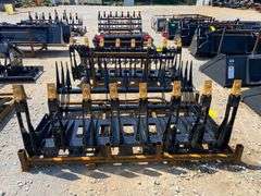 2025 GIYI Unused GY-CLG72C Skid Steer Curved Log Grabber