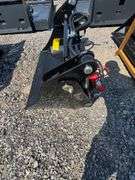 2025 GIYI Unused GY-XKH39F Mini Skid Steer 4 in 1 Bucket