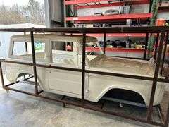 1966-1977 NEW Bronco Body - Chrome Yellow w/Black Top