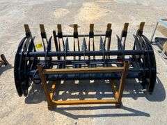 2025 GIYI Unused GY-CLG72C Skid Steer Curved Log Grabber