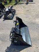 2025 GIYI Unused GY-XKH39F Mini Skid Steer 4 in 1 Bucket