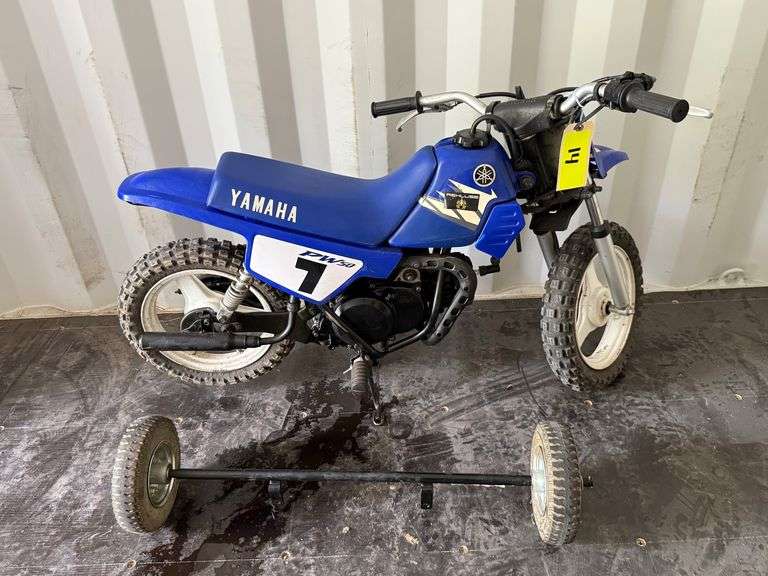 2005 Yamaha PW50 Dirtbike with Training Wheel Attachment image