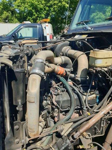 1997 International 4700 4 x 2 Wrecker
