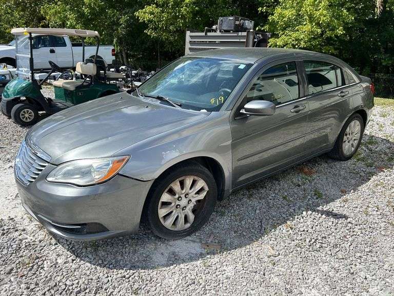2012 Chrysler 200 LX image