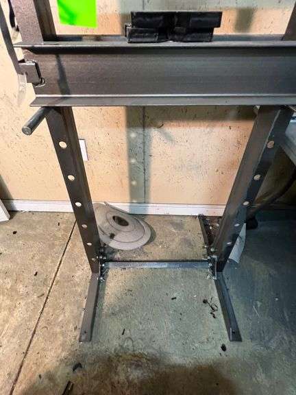 Central Machinery 40,000# Capacity Shop Press