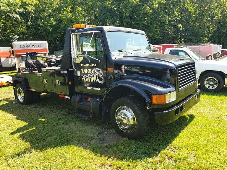 1997 International 4700 4 x 2 Wrecker