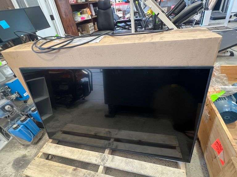 Lot - (1) Dell Flat Panel Monitor and (1) Planar Video Wall Display image