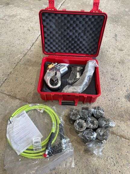 HYTORC Avanti-10 Torque Wrench with Steel Reaction Arm, (8) HYTORC Tensioning Nuts, HYTORC 15ft Twinline Hydraulic Torque Wrench Hose and Case image