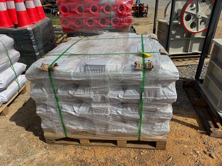2025 Landhero Unused Parking Blocks - Pallet image