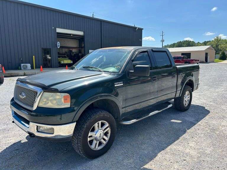 2004 Ford F-150 Pickup - 4WD image