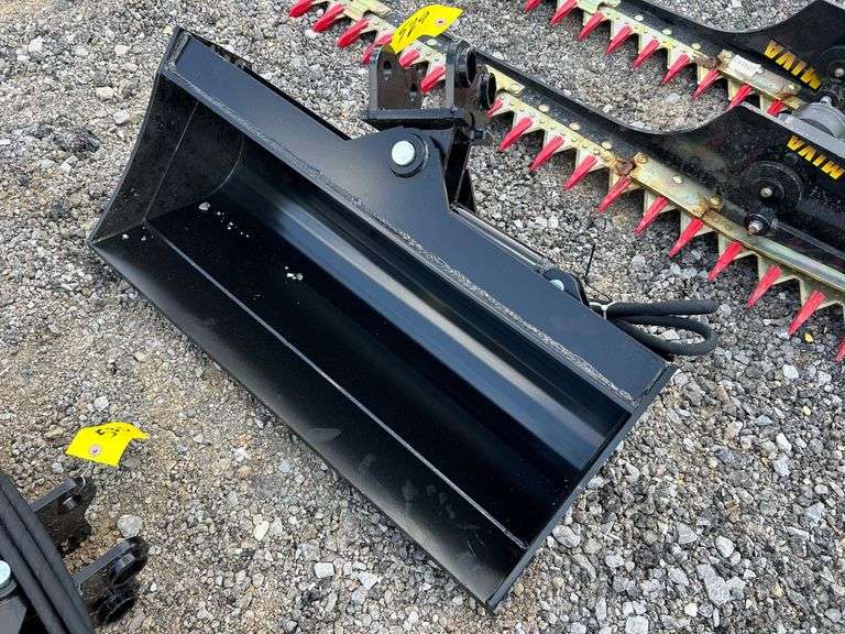 2025 MIVA Unused 32" Hydraulic Mini-Excavator Tilt Bucket image