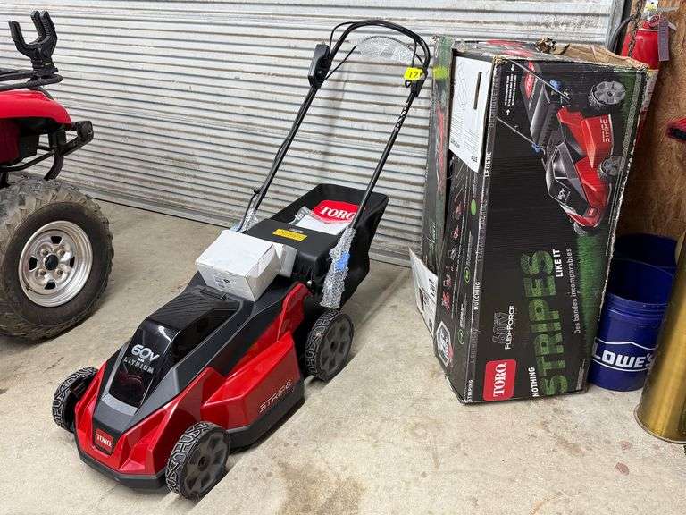 Toro Stripe 21-in 60-volt, Self-Propelled Battery Walk Mower with (1) 7.5ah Battery Included image