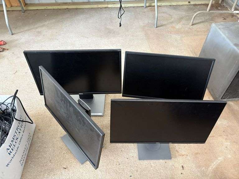4 Dell Desktop Computer Screens image