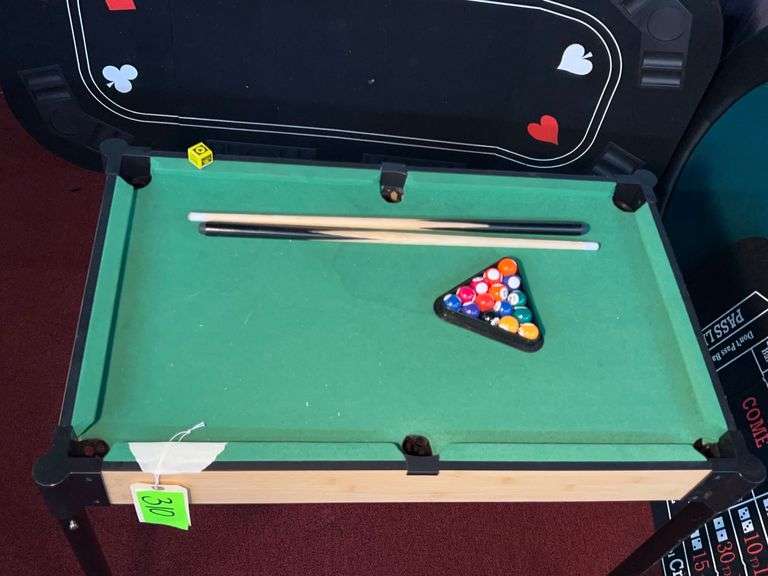 Mini Pool table