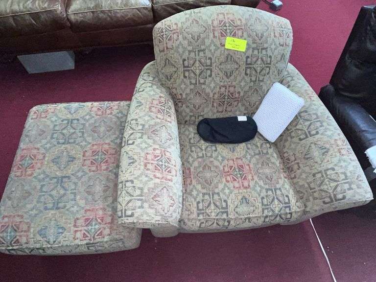 Chair/Ottoman/Recliner