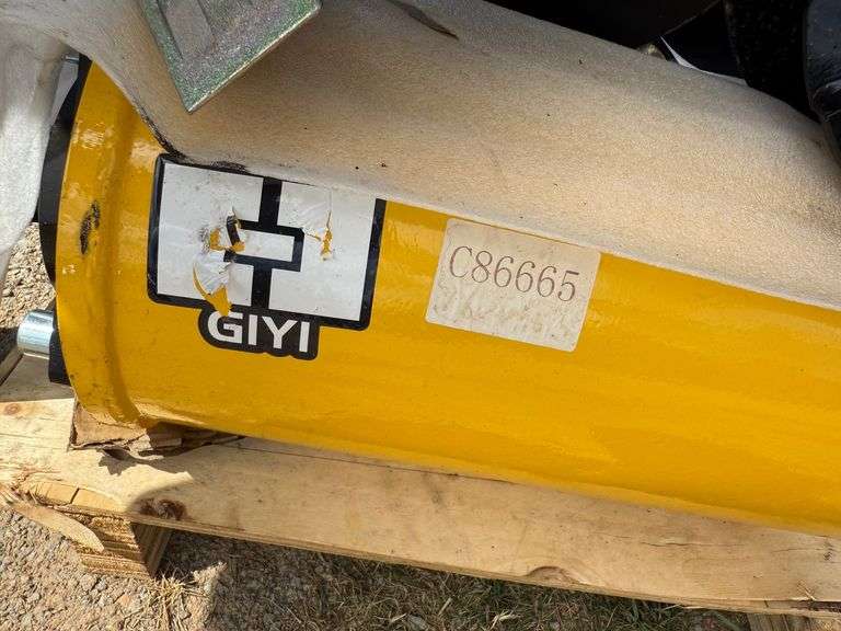2025 GIYI Unused Skidsteer Auger Set