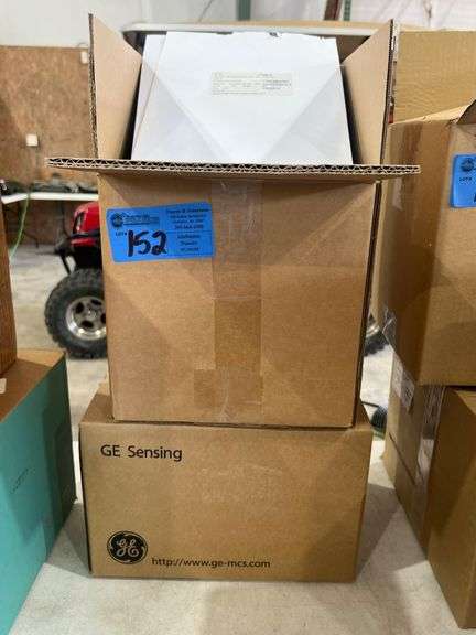 Lot - GE Thermal Conductivity Transmitter and XDP Display Package image