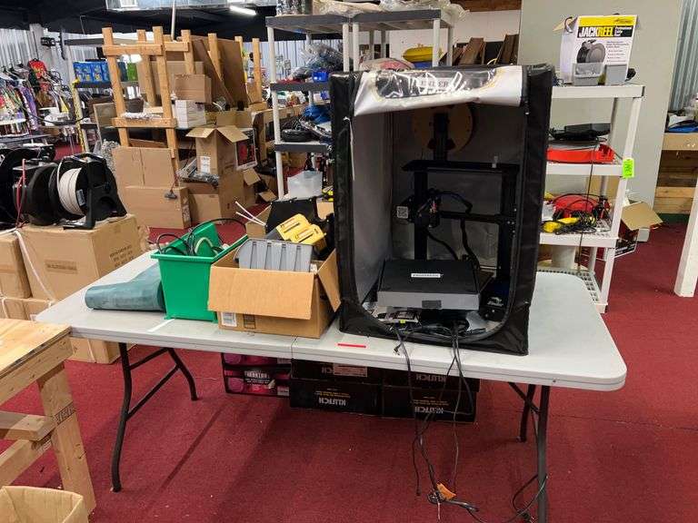 3D Printer COMGROW with table & contents image