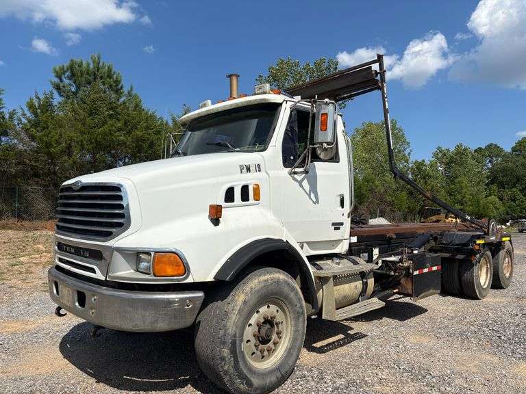 2007 Sterling L9500 Roll-Off Truck image