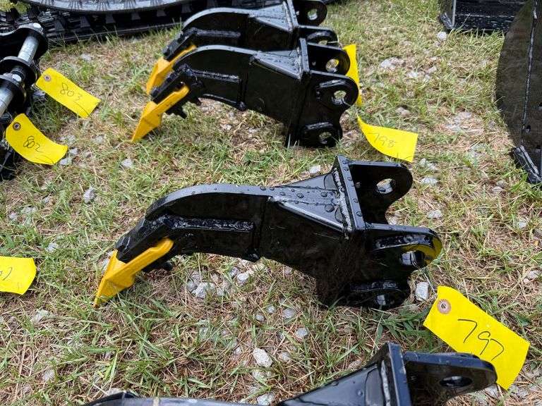 2025 Youert Unused Mini-Excavator Ripper image