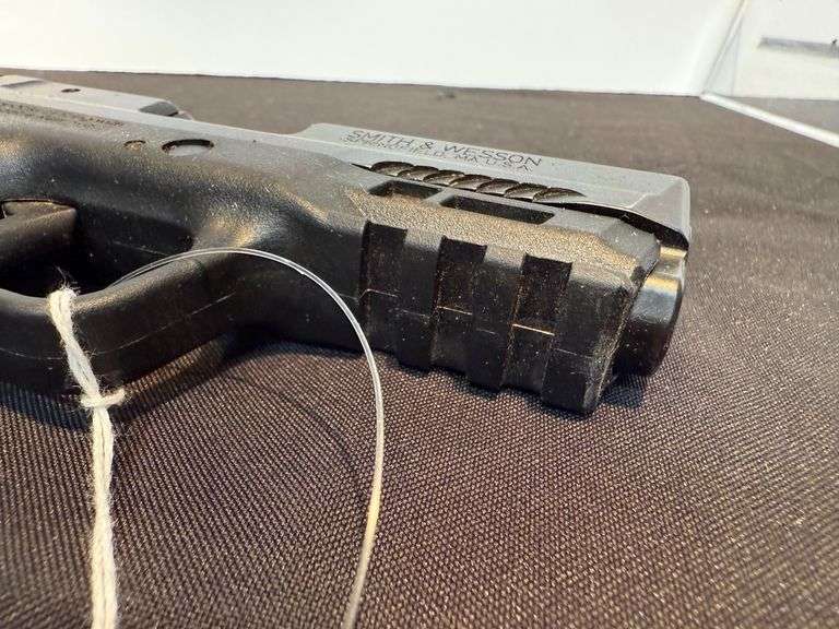 Smith & Wesson M&P 9 Shield Pistol - 9mm Luger