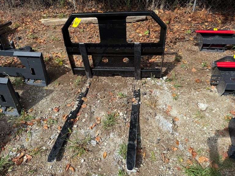 2025 GIYI Unused GY-FR47C Mini-Skidsteer Forks image