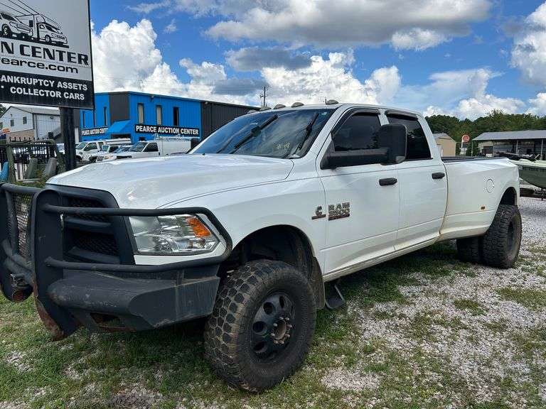 2018 Dodge Ram 3500 Heavy Duty 4x4 Pickup image
